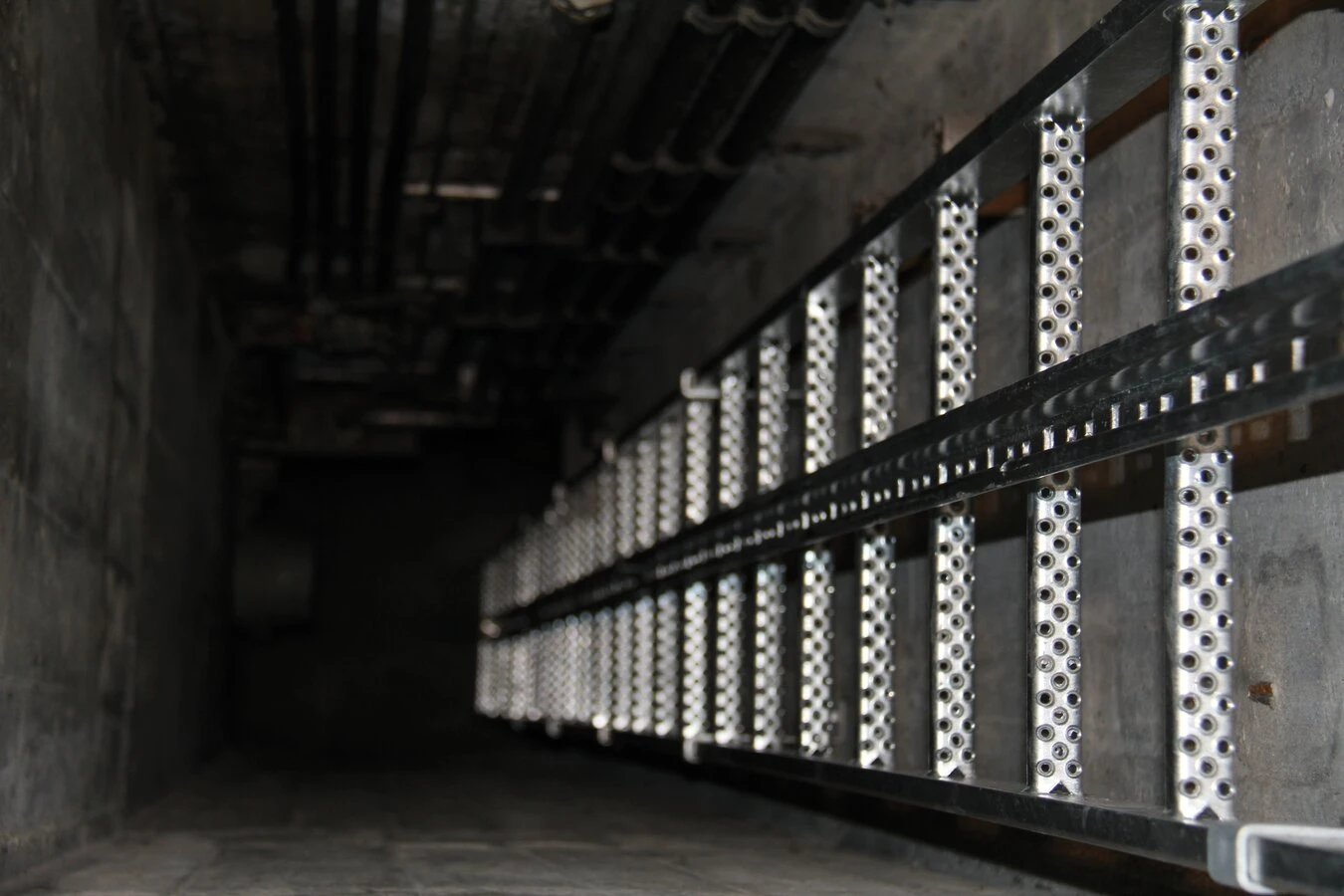 Schachtleiter Aus Stahl, Feuerverzinkt, Außenbreite 340 Mm, 4 Sprossen 3 Schachtleiter Aus Stahl, Feuerverzinkt, Außenbreite 340 Mm, 4 Sprossen – Bild 3