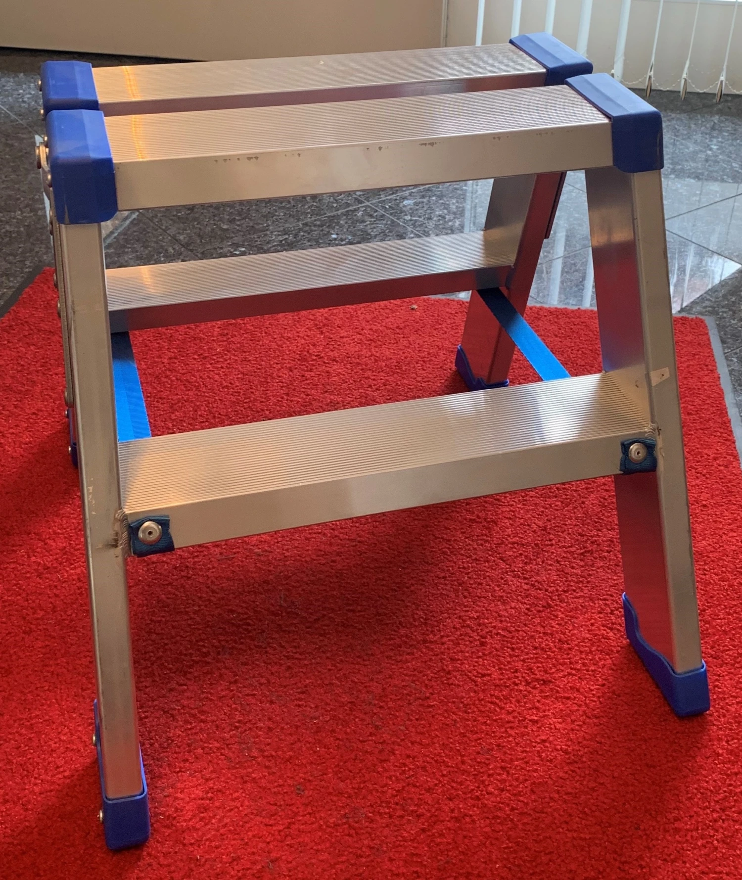 Ernst Stufenstehleiter Beidseitig Begehbar, 2x2 Sprossen/Stufen 2 Ernst Stufenstehleiter Beidseitig Begehbar, 2x2 Sprossen/Stufen – Bild 2