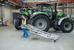 Plattformleiter FlexxStep 4 Sprossen 18 Plattformleiter FlexxStep 4 Sprossen -Leiterwerkzeug Geschäft 52526 52520 01