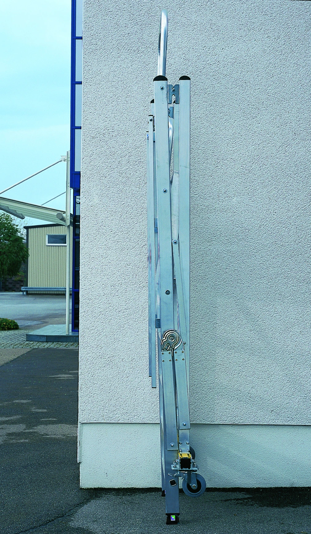 Aluminium-Podestleiter, Fahrbar, Klappbar, 5 Stufen 2 Aluminium-Podestleiter, Fahrbar, Klappbar, 5 Stufen – Bild 2