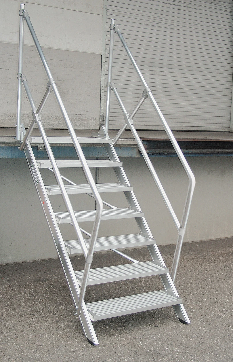 Aluminium-Treppe 45°, Stufenbreite 1000 Mm, 4 Stufen 1 Aluminium-Treppe 45°, Stufenbreite 1000 Mm, 4 Stufen