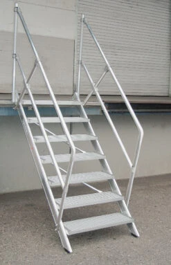 Aluminium-Treppe 45°, Stufenbreite 800 Mm, 4 Stufen