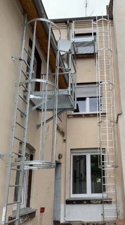 Einzügige Steigleiter Mit Rückenschutz, Stahl Verzinkt, Steighöhe 4,76 M -Leiterwerkzeug Geschäft img 5419 1 2 33a211