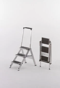 Little Jumbo Mit Kunststoffbelag Und Sicherheitsbügel, 2 Stufen -Leiterwerkzeug Geschäft little jumbo mit kunststoffbelag und sicherheitsb gel 3 stufen70039