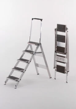 Little Jumbo Mit Kunststoffbelag Und Sicherheitsbügel, 2 Stufen -Leiterwerkzeug Geschäft little jumbo mit kunststoffbelag und sicherheitsb gel 5 stufen492d1