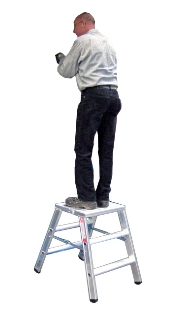 Nr. 30581 PREMIUM-Line Alu-Stufentritt Beidseitig, 2x2 Stufen 8 Nr. 30581 PREMIUM-Line Alu-Stufentritt Beidseitig, 2x2 Stufen – Bild 8