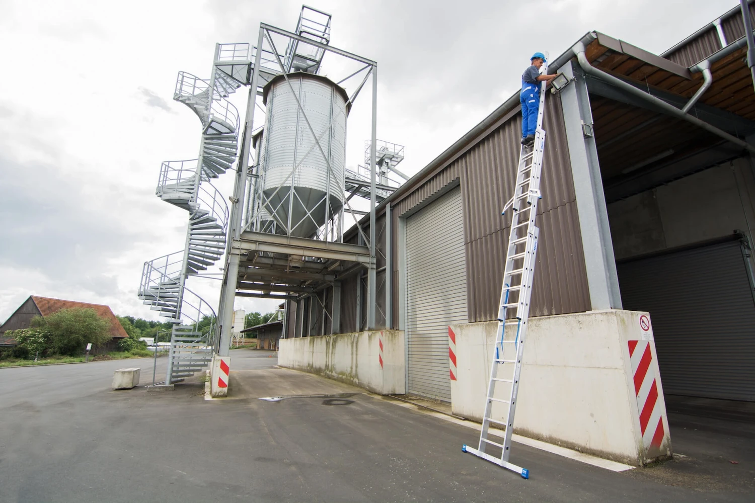 Stabilo VielzweckLeiter 3x8 Sprossen 9 Stabilo VielzweckLeiter 3x8 Sprossen – Bild 9