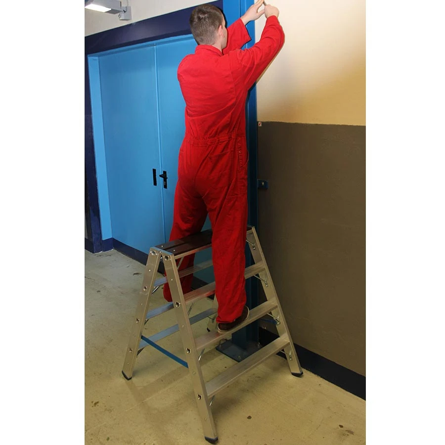 Stabilo Stufen-Doppelleiter Mit Holzauflage 6 Stabilo Stufen-Doppelleiter Mit Holzauflage – Bild 6