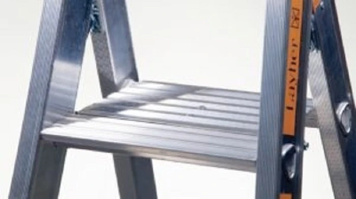 Stufenstehleiter TOPIC 1064, Einseitig Begehbar, 3 Stufen 2 Stufenstehleiter TOPIC 1064, Einseitig Begehbar, 3 Stufen – Bild 2